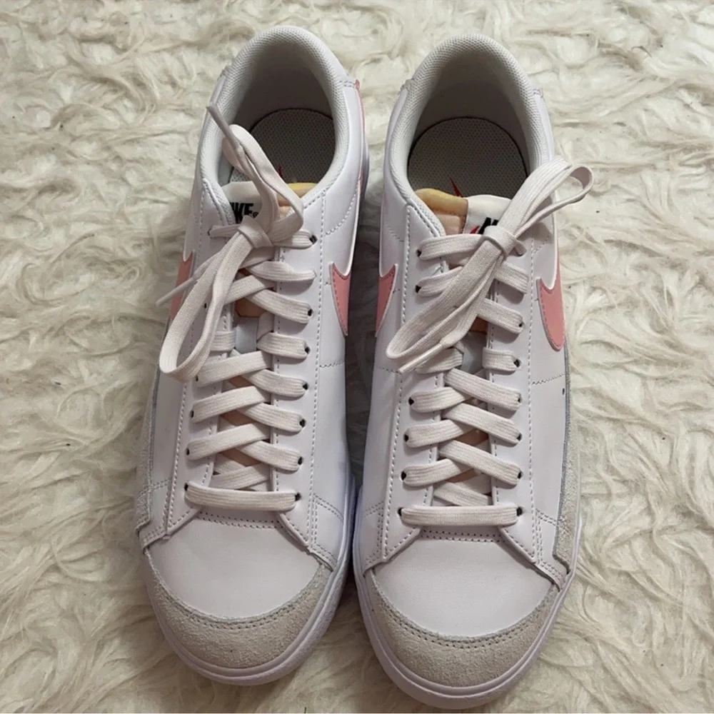 NIKE PINK PLATFORM BLAZERS